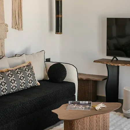 Acro Caldo Otel
