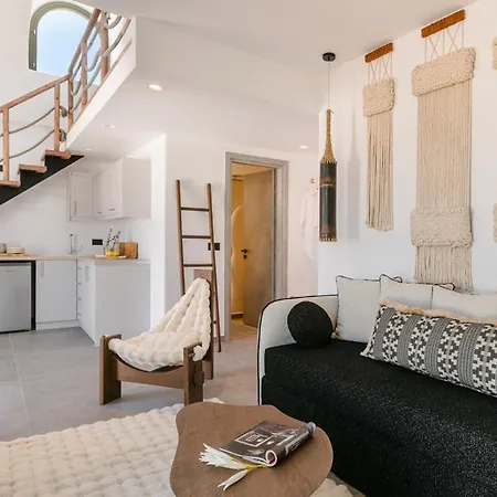 Acro Caldo Hotel Akrotírion